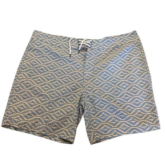 Faherty men’s Aztec print beach swim shorts size 38 - Picture 3 of 4